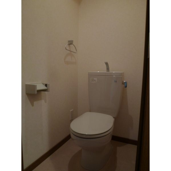 トイレ　落ち着いたトイレです