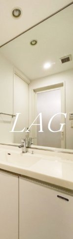 洗面設備　独立洗面台です。