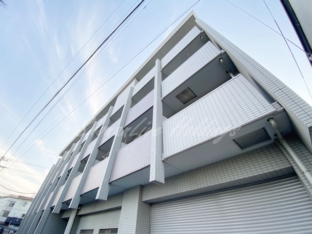 建物外観　鉄筋コンクリートマンションで防音面も安心♪