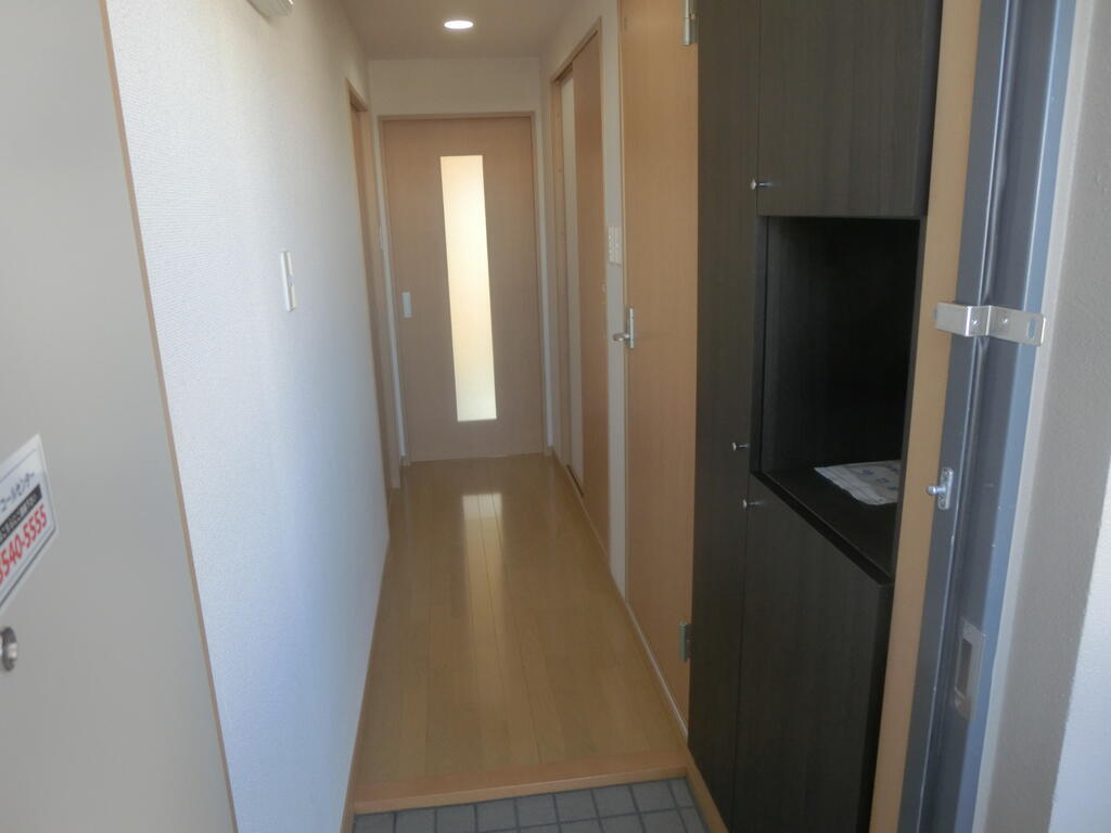 玄関　玄関内部