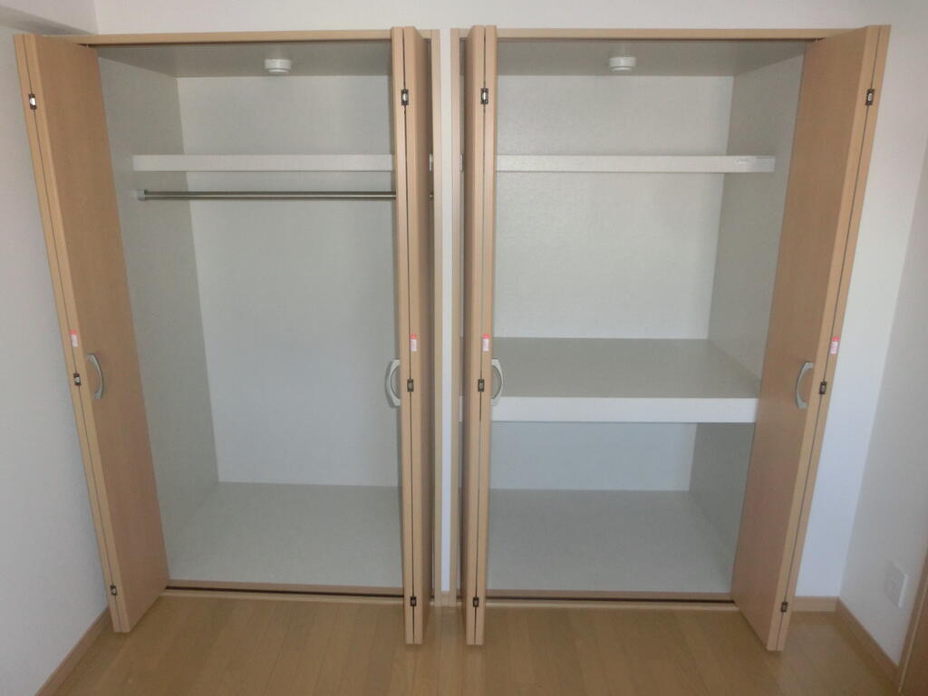 収納　クローゼット
