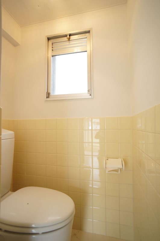 トイレ　※同タイプ別号室の参考写真です