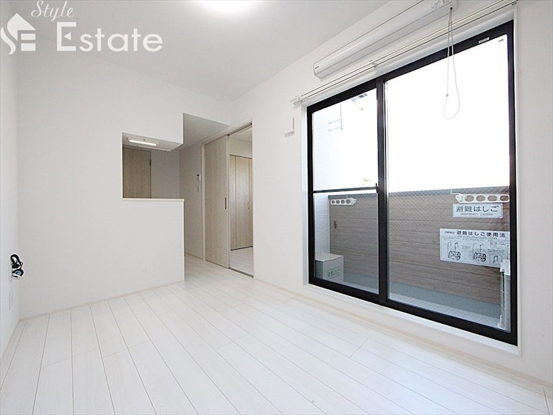 居室・リビング　内装