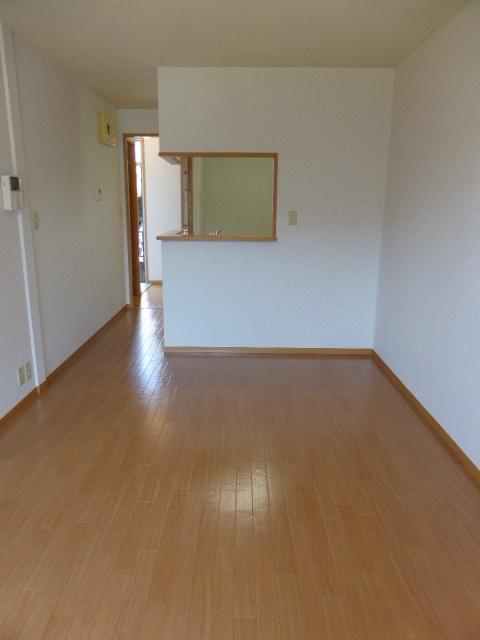 居室・リビング　明るいリビングです☆