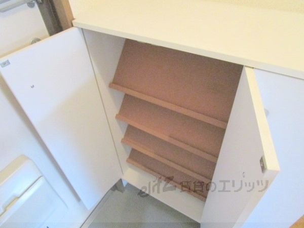 その他設備　下駄箱