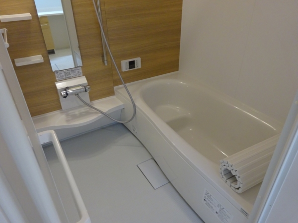 バス・シャワールーム　ゆったり一坪風呂