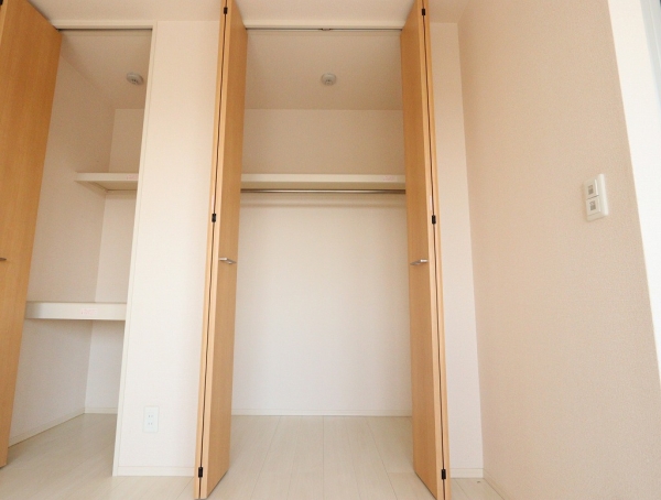 収納　南側洋室収納