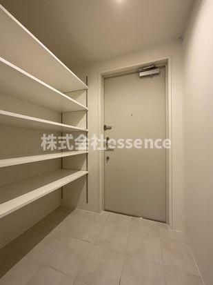 玄関　弊社ではオンライン対応・現地対応可能です♪