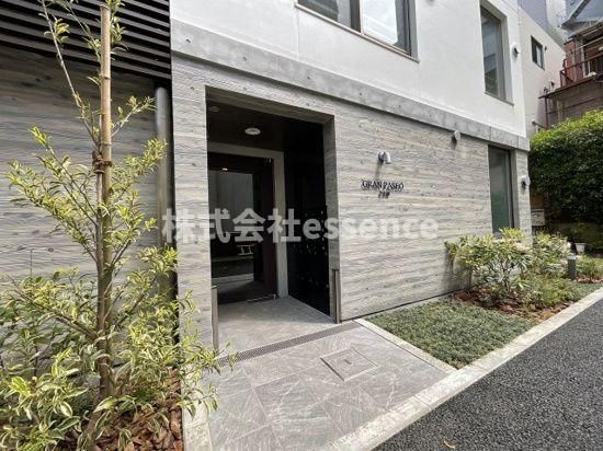 エントランス　弊社ではオンライン対応・現地対応可能です♪