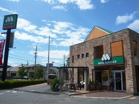 飲食店　モスバーガー東海中央店（飲食店）まで100m