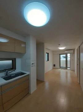 居室・リビング　☆明るい洋室☆