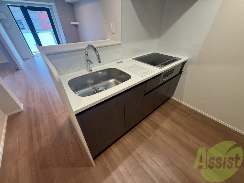 キッチン　キッチンはＩＨのシステムキッチンです。調理が楽しくなりますね