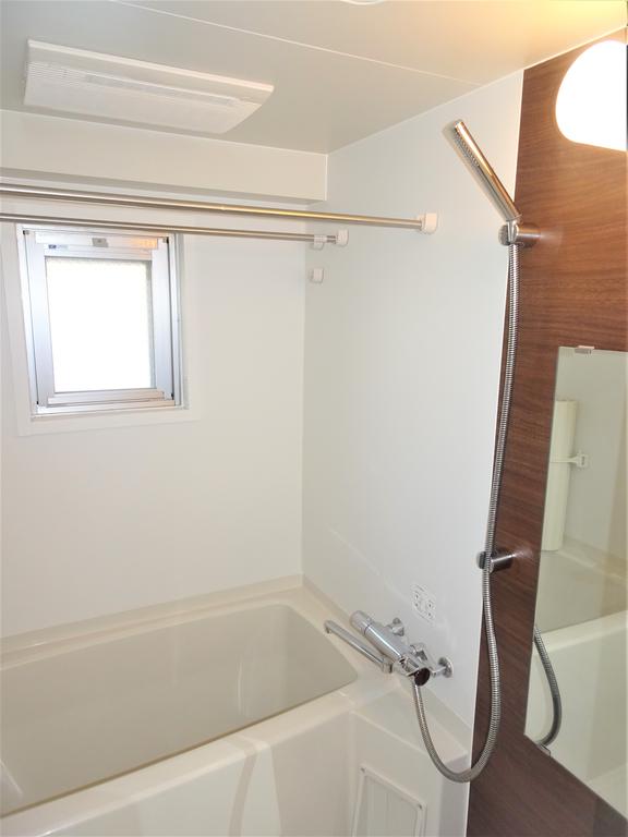 バス・シャワールーム　浴室乾燥機付き