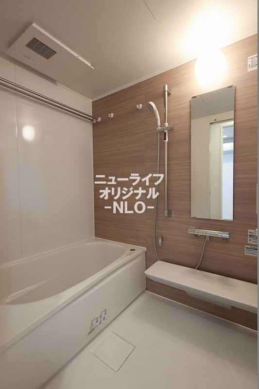 バス・シャワールーム　追い焚き・浴室乾燥機付き、デザイン性にも優れたバスルーム☆