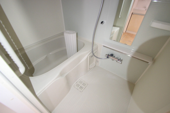バス・シャワールーム　※別部屋の写真です