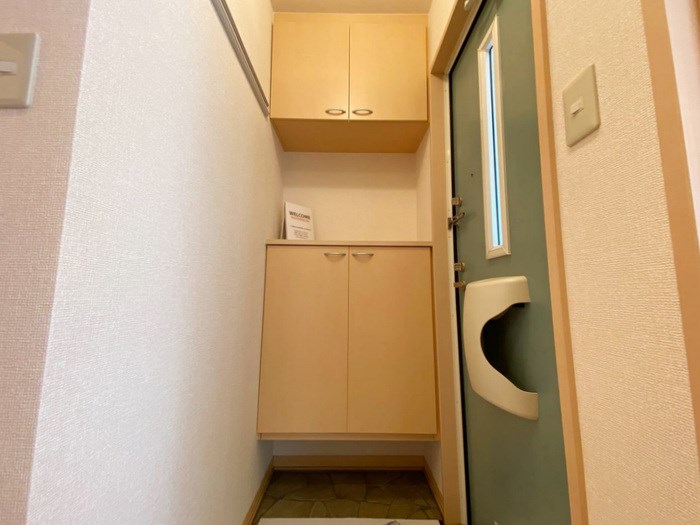 玄関　反転タイプの部屋の写真です