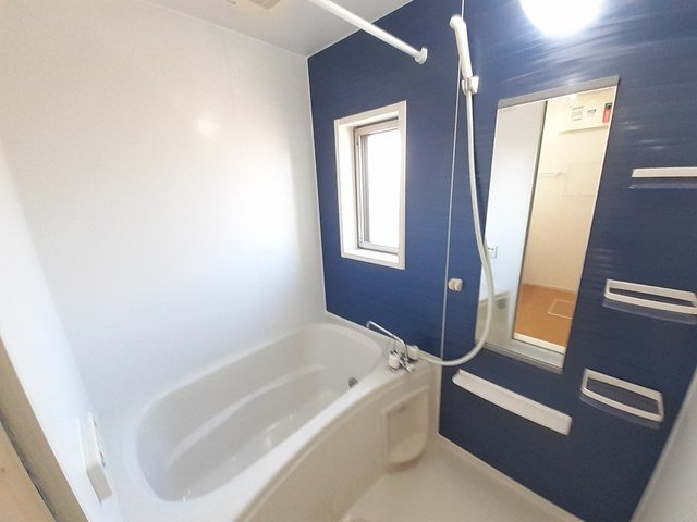 バス・シャワールーム　お風呂です