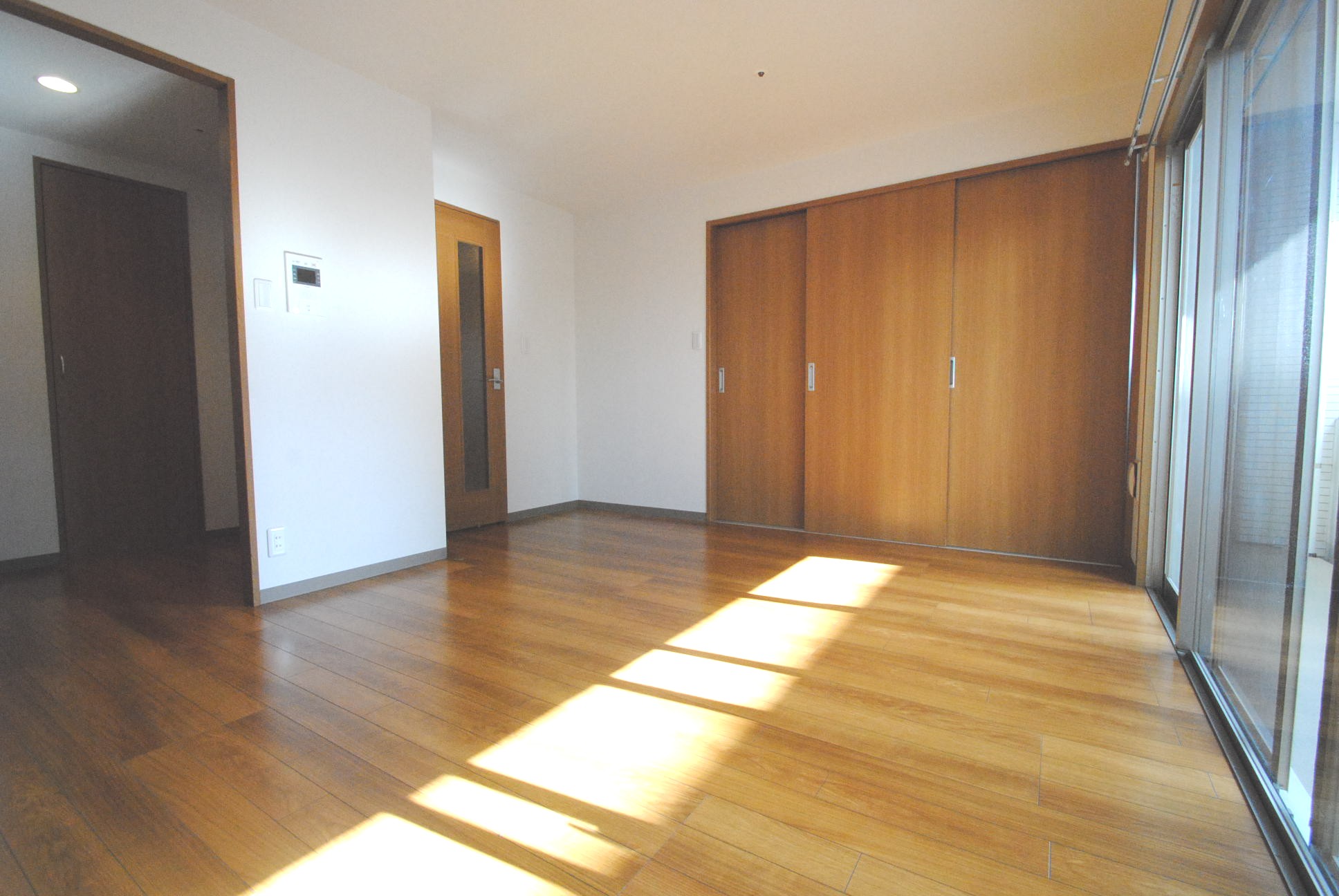 居室・リビング　広々リビング