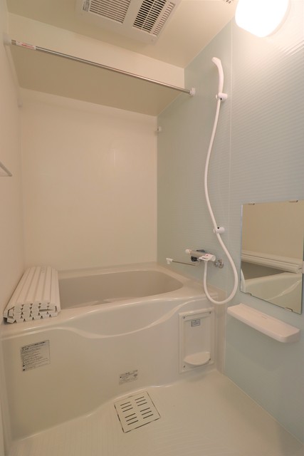 バス・シャワールーム　２０３号室の写真です