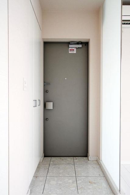 玄関　※写真は同タイプ住戸です。