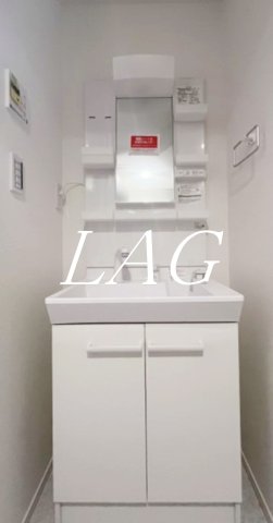 洗面設備　独立洗面台です。（同仕様設備です）