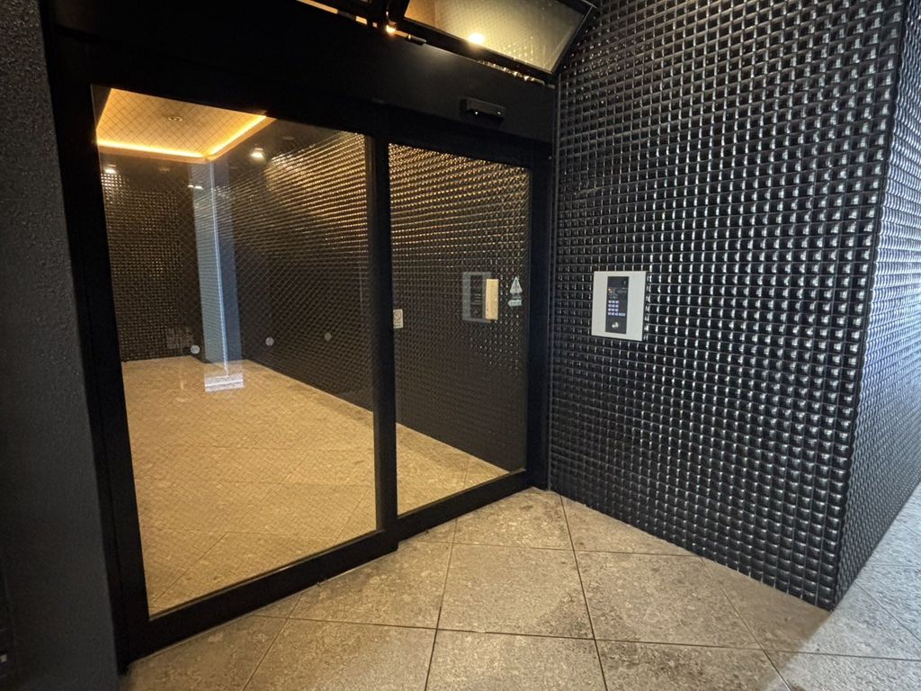 エントランス　エントランス