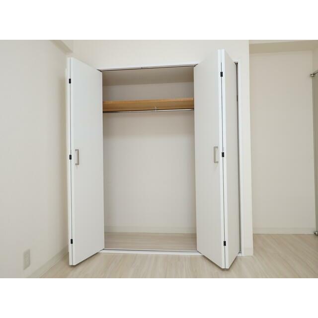 収納　洋室クローゼット