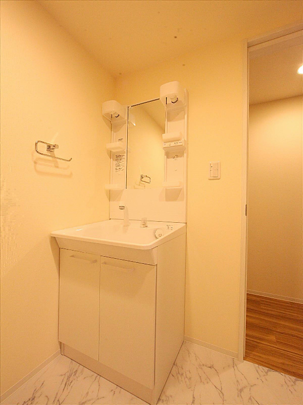 洗面設備　脱衣所　独立洗面所