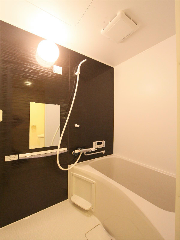 バス・シャワールーム　バスルーム