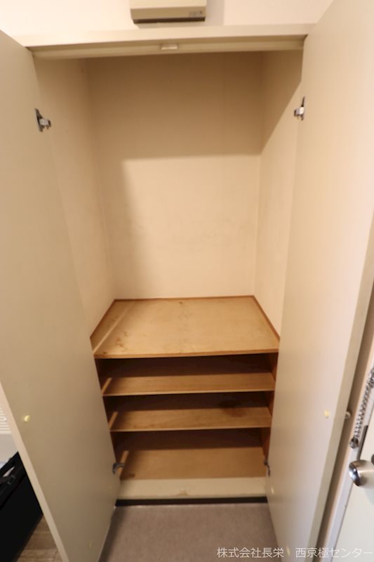 収納　※同タイプ別号室の写真です★（実際のお部屋とは異なります）