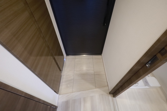 玄関　※別部屋の写真です