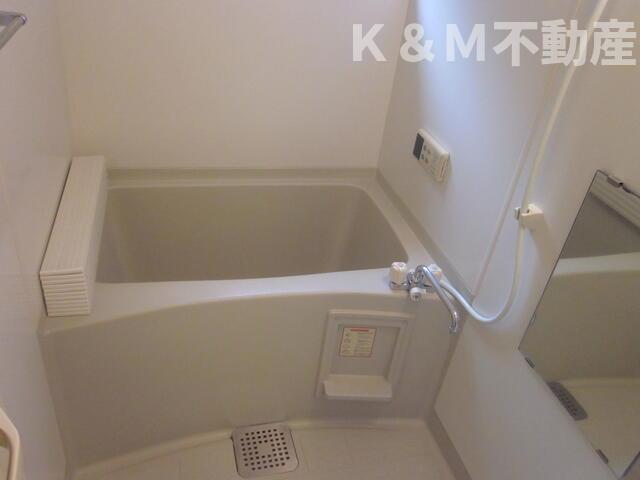 バス・シャワールーム　お風呂で日々の疲れを落としましょう