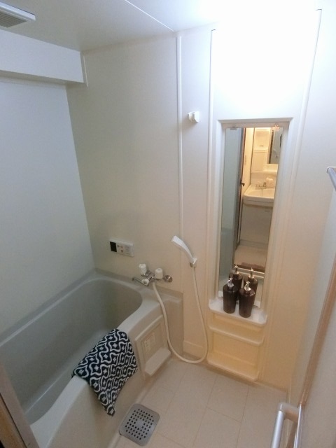 バス・シャワールーム　※別号室同タイプ　モデルルーム写真になります。家財は付きませ