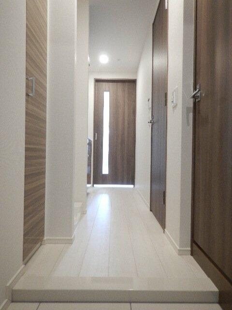 玄関　収納もある玄関です