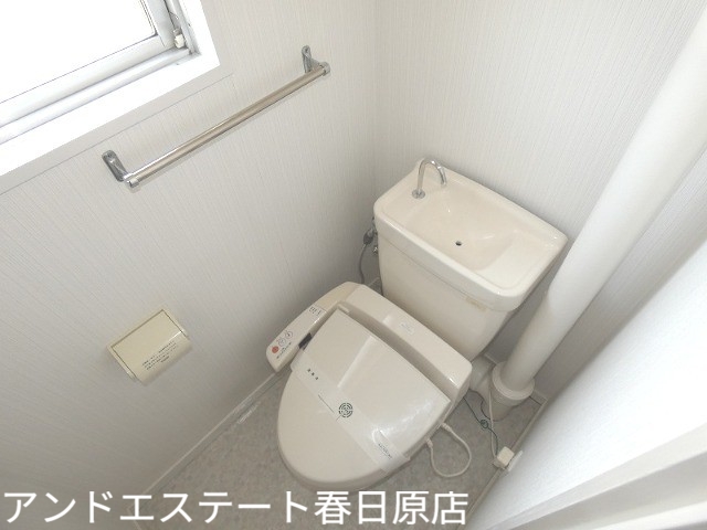 トイレ　快適ウォシュレット付き