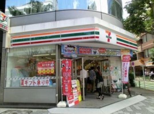 コンビニ　セブンイレブン日本橋久松町店（コンビニ）まで308m