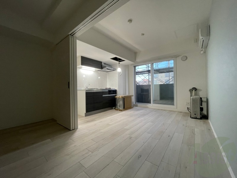 居室・リビング　広くてきれいなリビングです！快適に過ごせそうですね。