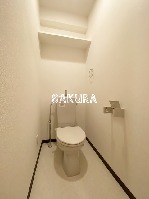 トイレ　落ち着いた色調のトイレです♪