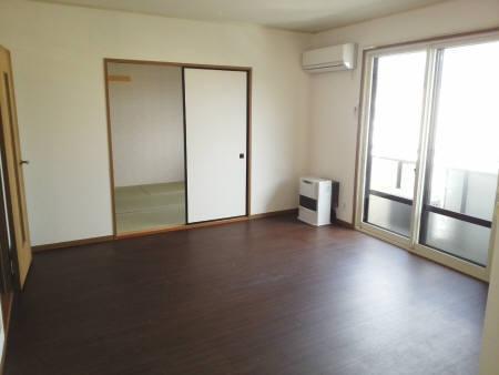 居室・リビング　洋室※同タイプ