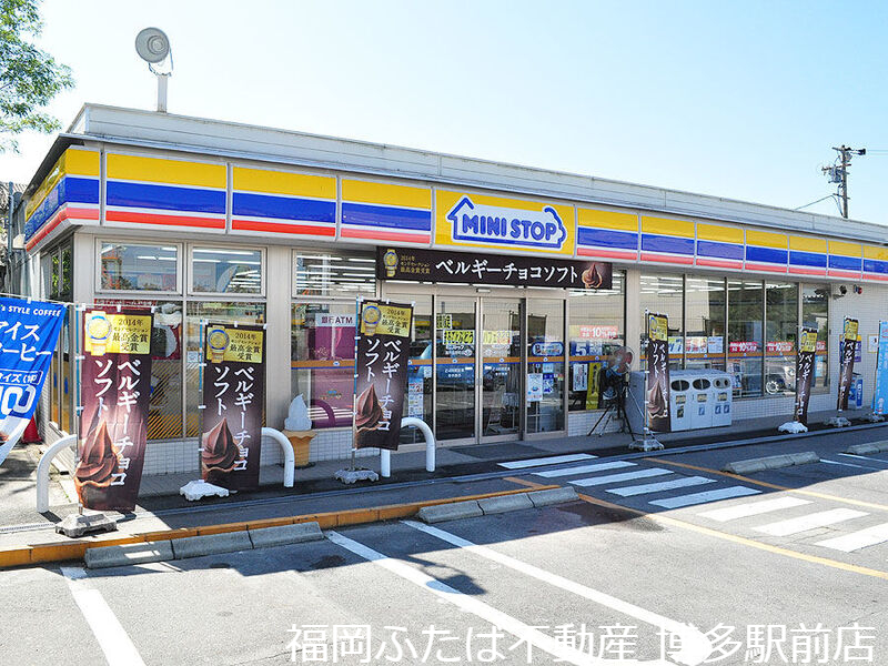 コンビニ　ミニストップ名島2丁目店（コンビニ）まで383m