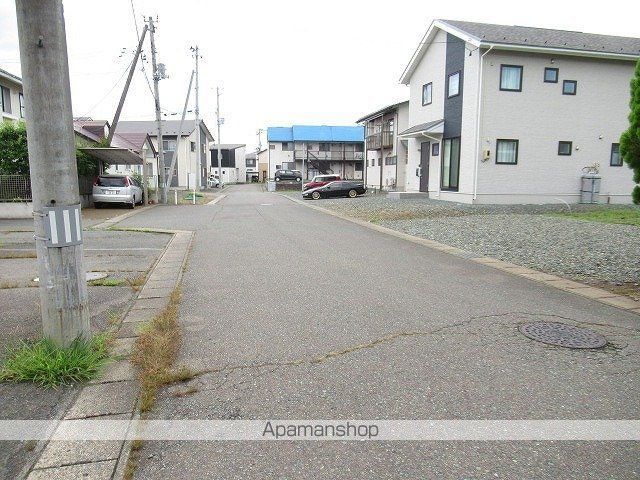 その他　周辺道路（その他）まで0m