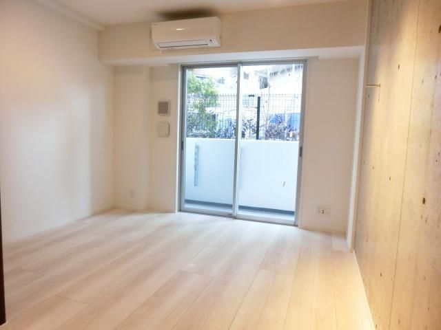 居室・リビング　★明るい空間です★