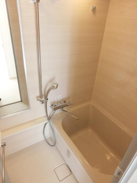 バス・シャワールーム　★ゆったりできるお風呂です★