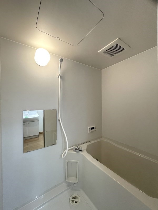 バス・シャワールーム　図面と現状に相違がある場合には現状を優先