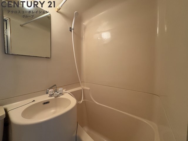 洗面設備　浴室内に洗面台があります♪