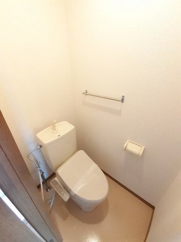 トイレ　落ち着いたトイレです