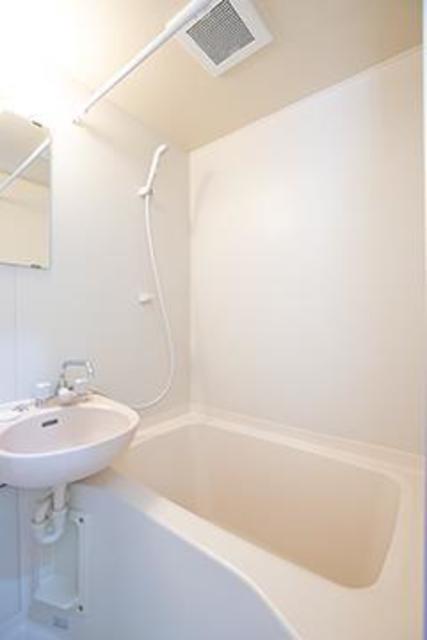 バス・シャワールーム　※写真は同タイプ住戸です。