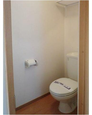 トイレ　落ち着いた色調のトイレです♪