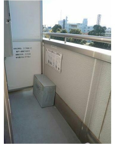 バルコニー　便利で嬉しいバルコニー付きです♪