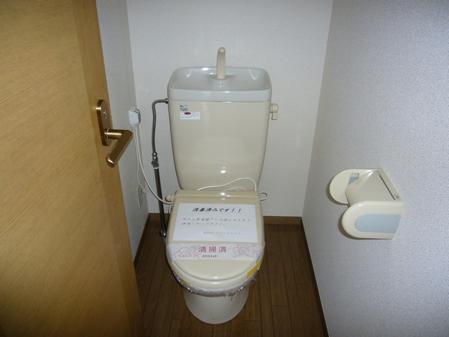 トイレ　トイレは洗浄便座です